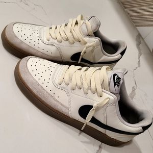 Nike mens court vision sneakers